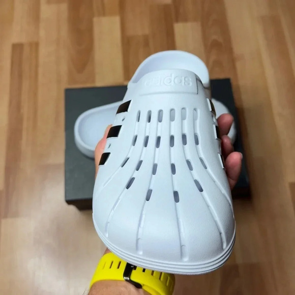 💰HUGE CLEARANCE SALE 💰 New & Authentic Adidas Adilette  Mens Clogs (FY8970) - Picture 4 of 13